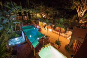  Banyan Tree Sanctuary Guest House  Кайлуа-Кона